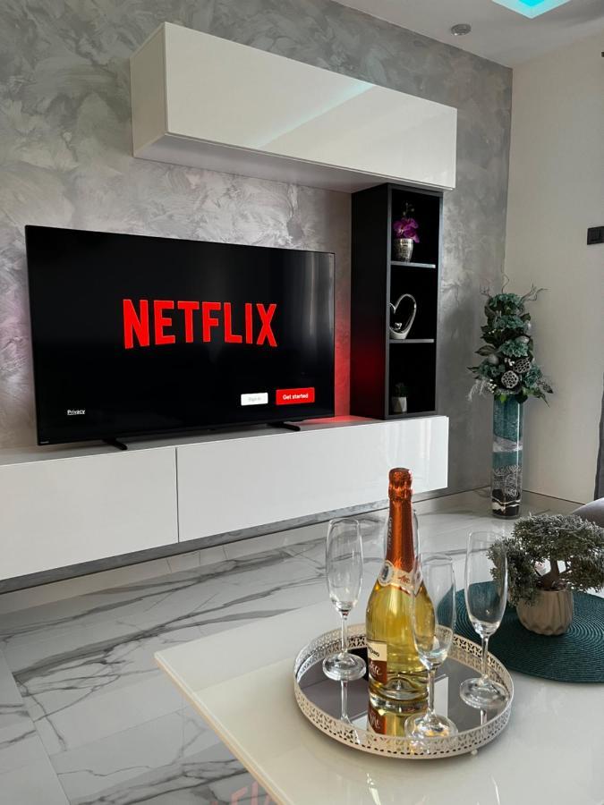 Apartment Luxury Lure
