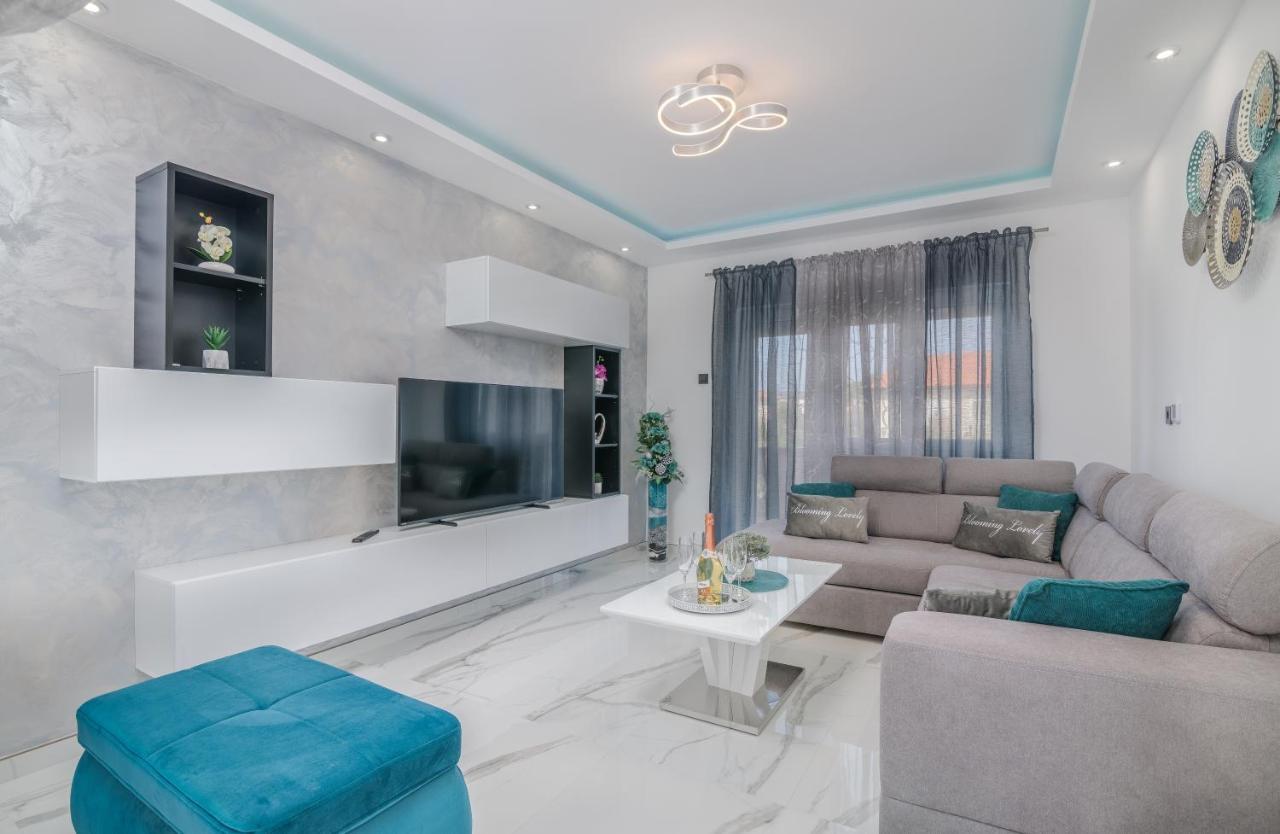 Luxury Lure Krk Town
