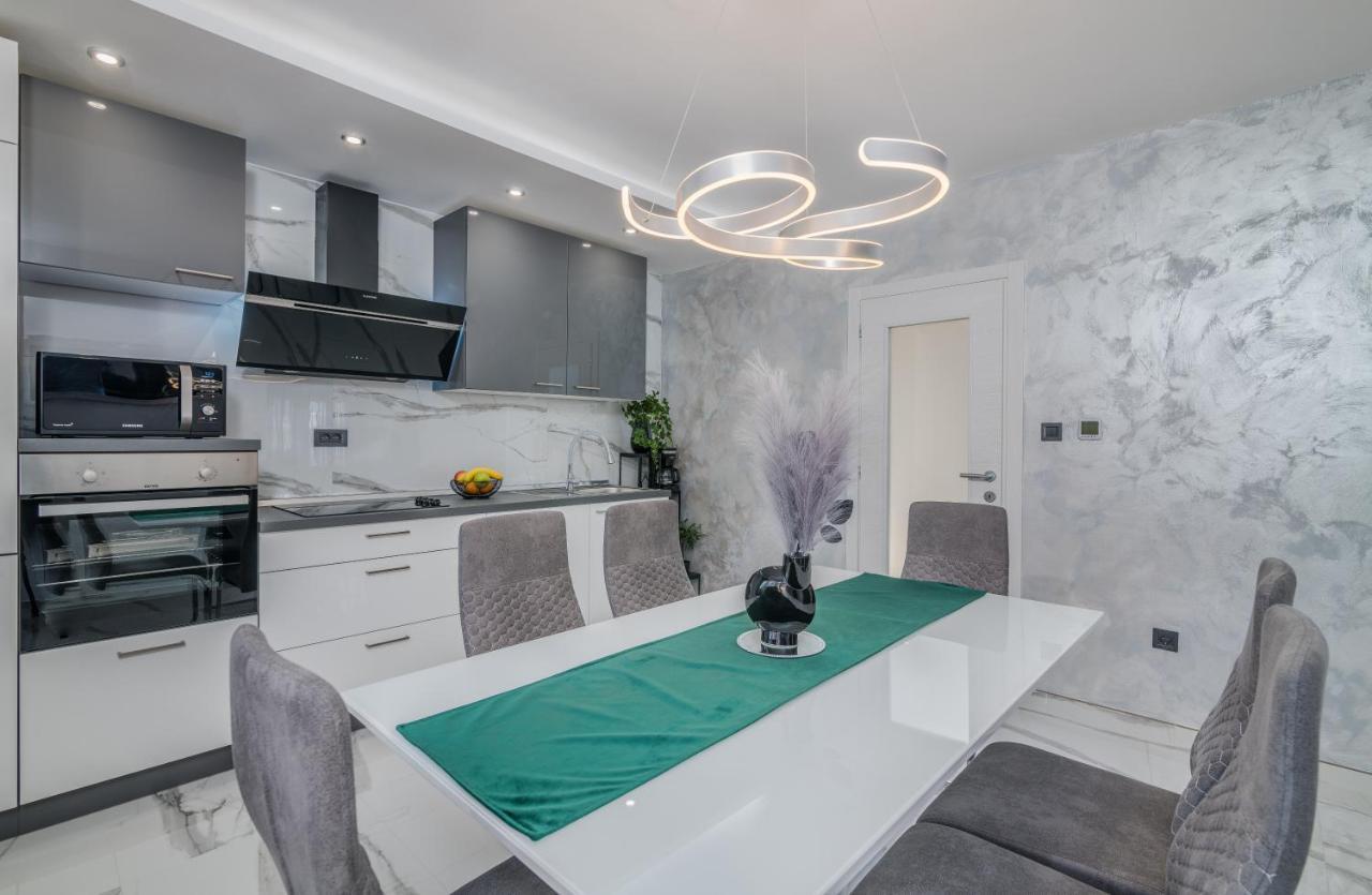 Luxury Lure Krk Town